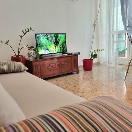 Appartamento Ultimo Piano Con Parcheggio Trieste Esterno foto