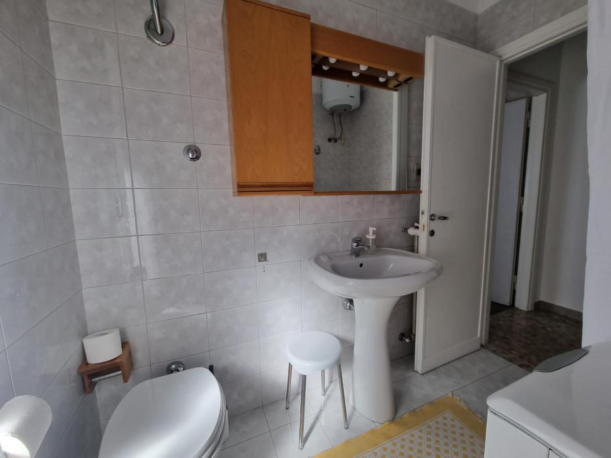 Appartamento Ultimo Piano Con Parcheggio Trieste Esterno foto